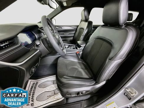 Used 2023 Jeep Grand Cherokee L Laredo AWD/4WD image 19