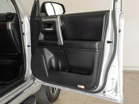 Used 2016 Toyota 4Runner Limited image 45