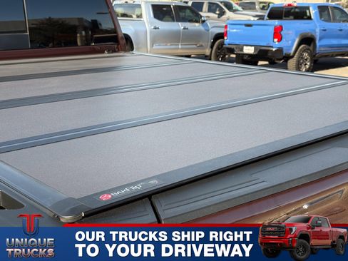 Used 2024 GMC Sierra 2500 Denali Ultimate image 8