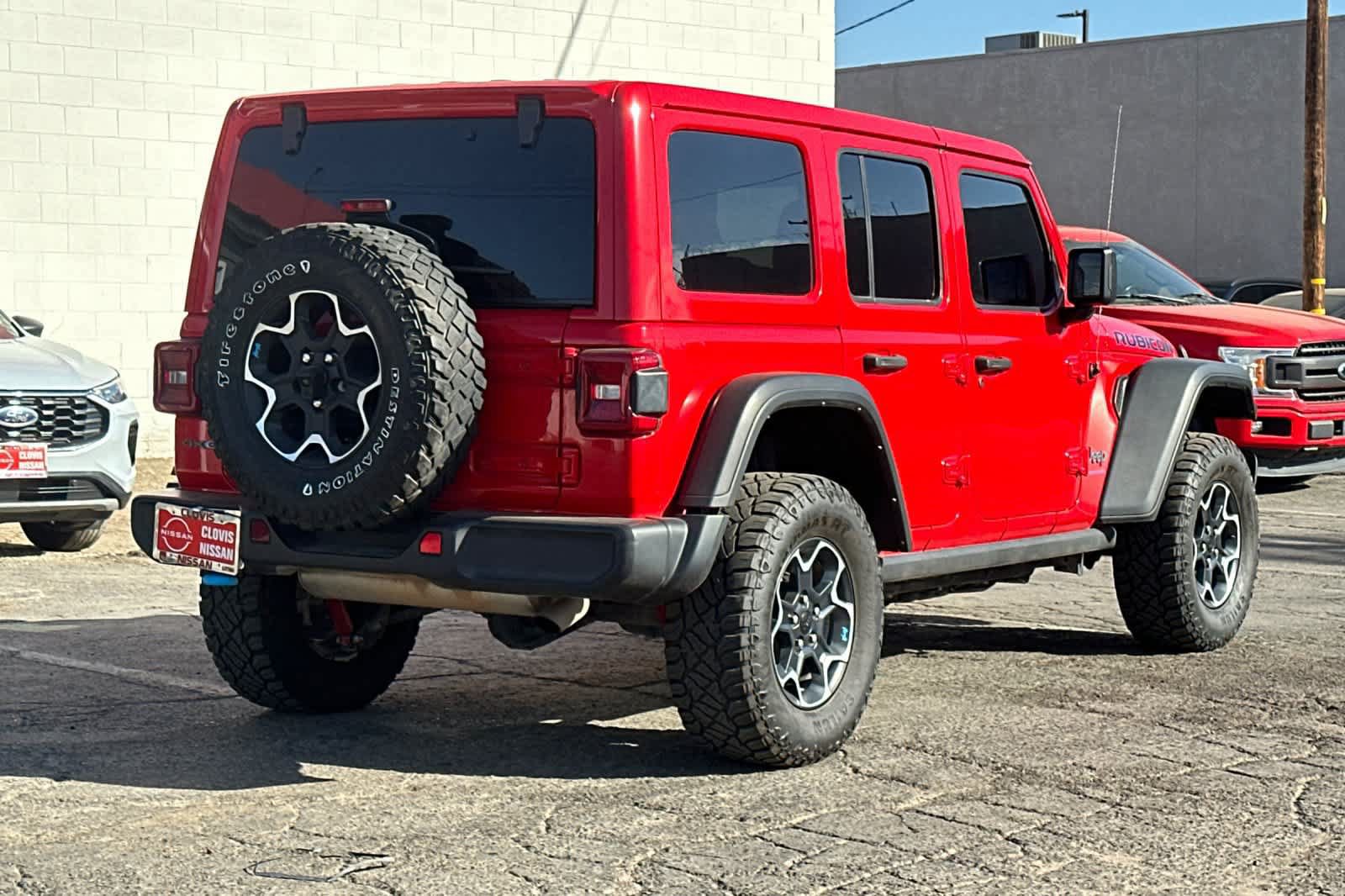 Used 2023 Jeep Wrangler Unlimited Rubicon 4xe w/ Cold Weather Group AWD/4WD image 3