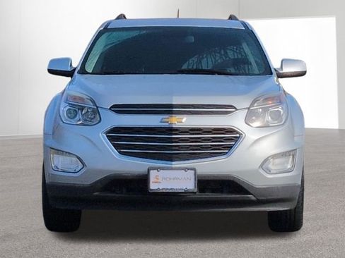 Used 2017 Chevrolet Equinox LT w/ Convenience Package image 2