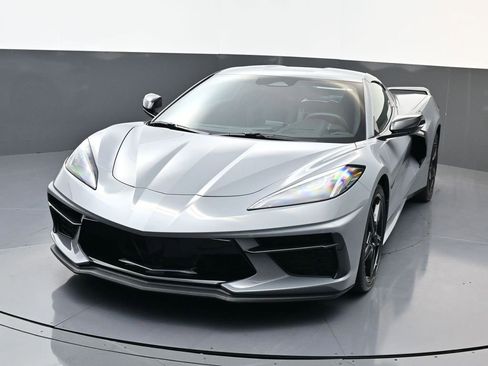 Used 2024 Chevrolet Corvette Stingray Coupe w/ Z51 Performance Package image 7