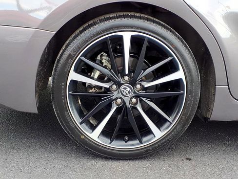 Used 2020 Toyota Camry XSE FWD image 8
