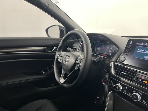 Used 2022 Honda Accord Sport image 10