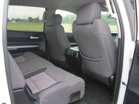 Used 2016 Toyota Tundra SR5 w/ SR5 Upgrade Package RWD image 22