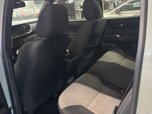 Used 2022 Toyota Tacoma TRD Sport w/ Black Out Package (TMS) image 6