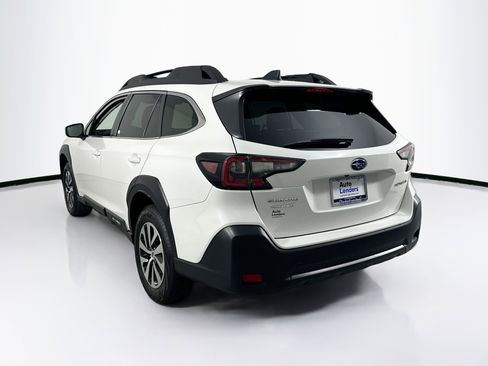Used 2023 Subaru Outback Premium AWD/4WD image 7