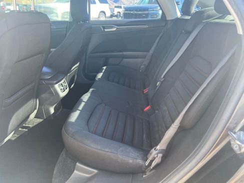 Used 2016 Ford Fusion SE FWD image 25