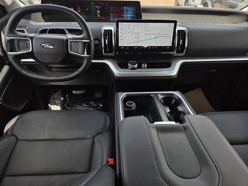 New 2026 Ford Expedition Platinum w/ Driver's Package AWD/4WD image 5