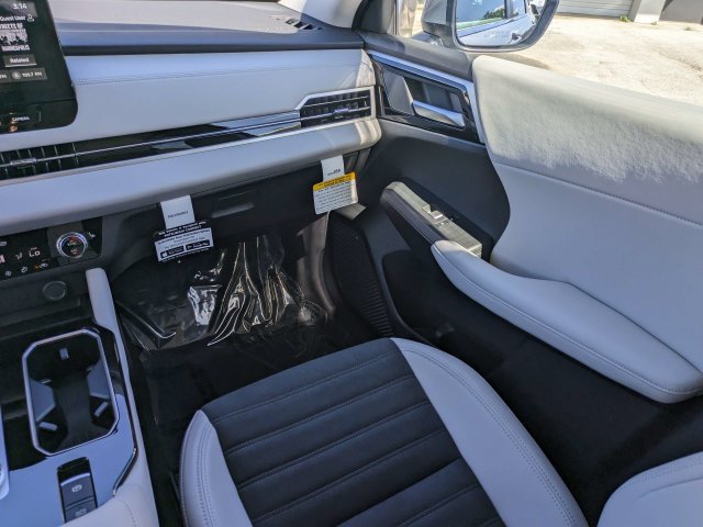 New 2026 Mitsubishi Outlander SE AWD/4WD image 17