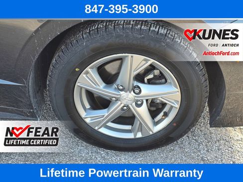 Used 2022 Hyundai Sonata SE w/ Preferred Accessory Package image 9