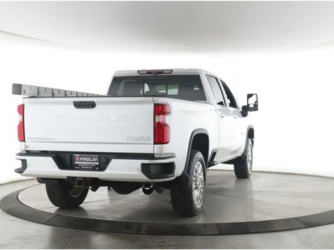 Used 2022 Chevrolet Silverado 2500 High Country w/ Z71 Off-Road Package AWD/4WD image 7