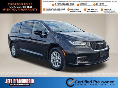Certified 2023 Chrysler Pacifica Touring-L