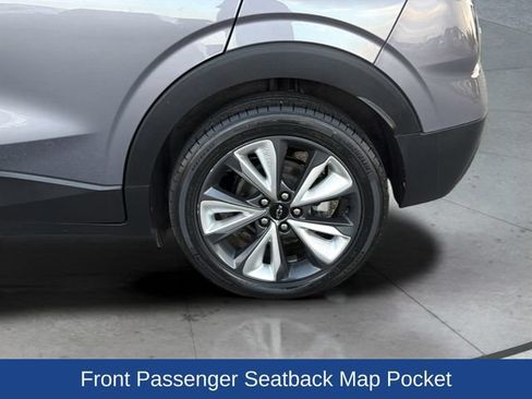 Used 2023 Chevrolet Bolt EUV LT w/ Convenience Package FWD image 31