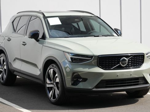 Used 2024 Volvo XC40 B5 Ultimate w/ Climate Package AWD/4WD image 59