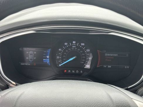 Used 2020 Ford Fusion SE AWD/4WD image 24