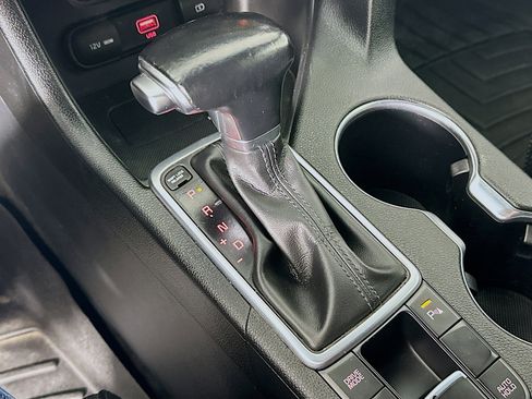 Used 2020 Kia Sportage SX image 24