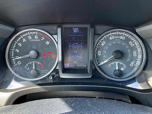 Used 2020 Toyota Tacoma SR5 image 22