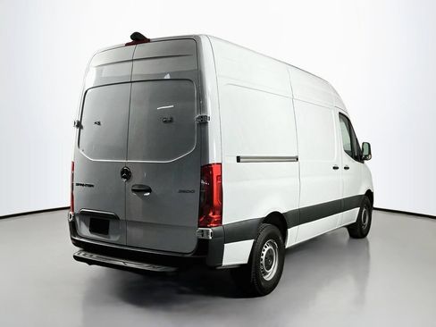 Used 2023 Mercedes-Benz Sprinter 2500 image 5