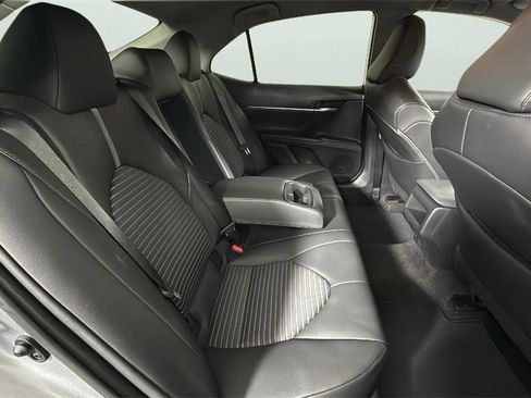 Used 2024 Toyota Camry SE image 28