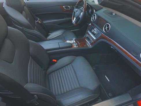 Used 2013 Mercedes-Benz SL 550 image 11
