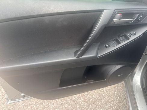 Used 2010 MAZDA MAZDA3 i Touring image 15