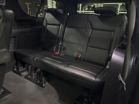 Used 2024 GMC Yukon XL Denali image 30