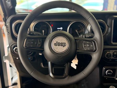 Used 2023 Jeep Wrangler Unlimited w/ Cold Weather Group AWD/4WD image 27