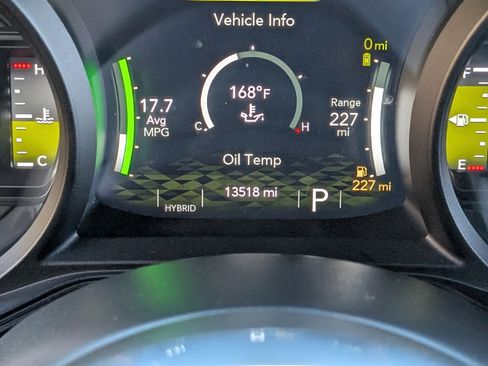 Used 2025 Jeep Wrangler Sahara image 24