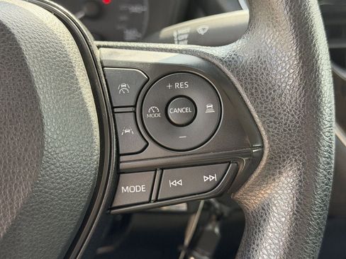 Used 2024 Toyota Corolla LE FWD image 22