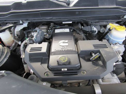 Used 2022 RAM 3500 Laramie AWD/4WD image 12