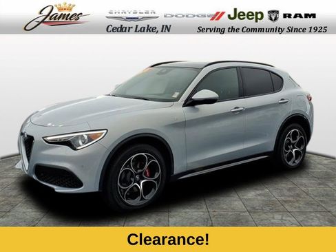 Used 2023 Alfa Romeo Stelvio Ti image 1
