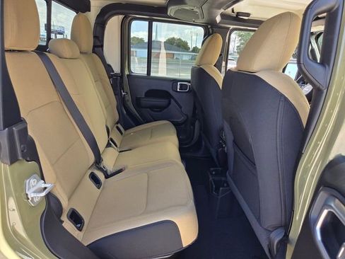 New 2026 Jeep Gladiator Willys AWD/4WD image 18