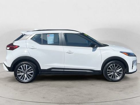 Used 2024 Nissan Kicks SR FWD image 6