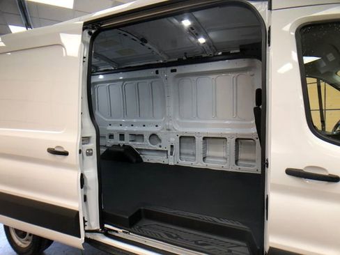 New 2026 Ford Transit 250 148 Medium Roof RWD image 21