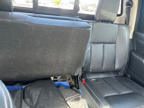 Used 2019 Nissan Titan PRO-4X w/ Pro-4x Convenience Package AWD/4WD image 6