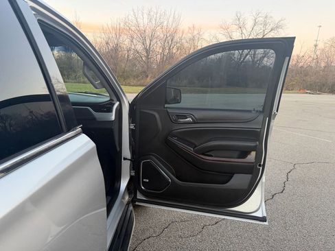 Used 2015 GMC Yukon XL SLT image 41