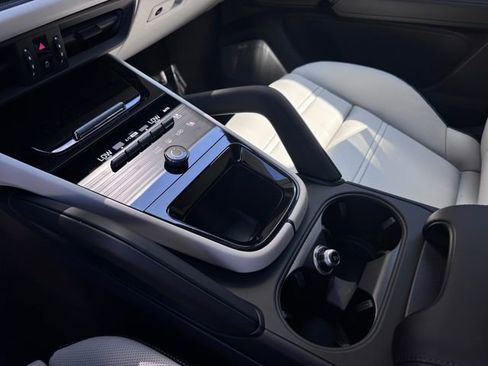 New 2026 Porsche Cayenne GTS image 22