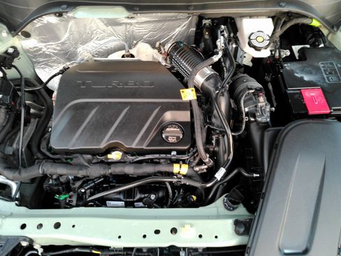 Certified 2025 Chevrolet Trax ACTIV w/ Driver Confidence Package image 4