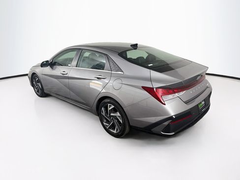 Used 2024 Hyundai Elantra Limited FWD image 5