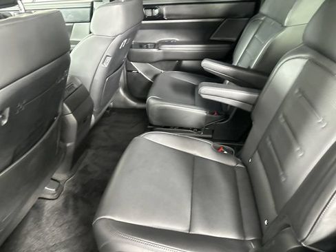 Used 2024 Hyundai Santa Fe Calligraphy AWD/4WD image 17