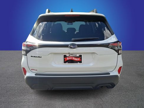 Used 2025 Subaru Forester Premium w/ Convenience Package #2 AWD/4WD image 5
