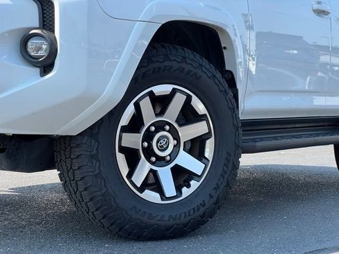 Used 2023 Toyota 4Runner TRD Off-Road Premium AWD/4WD image 2