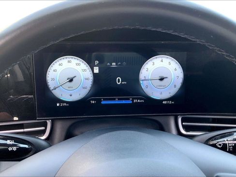 Used 2024 Hyundai Elantra SEL w/ Convenience Package image 17