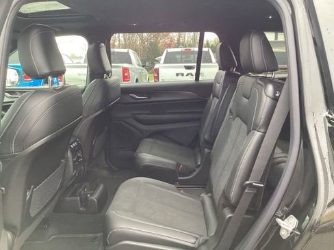 New 2025 Jeep Grand Cherokee L Altitude AWD/4WD image 22