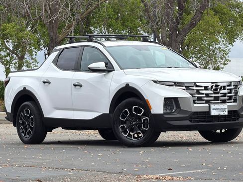 Used 2024 Hyundai Santa Cruz SEL w/ Activity Package image 2