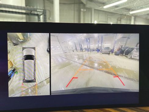 Used 2025 Cadillac Escalade Sport Platinum image 15