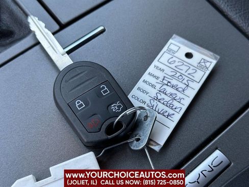 Used 2015 Ford Taurus SEL image 43