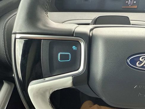 Used 2025 Ford Expedition Max Platinum image 36