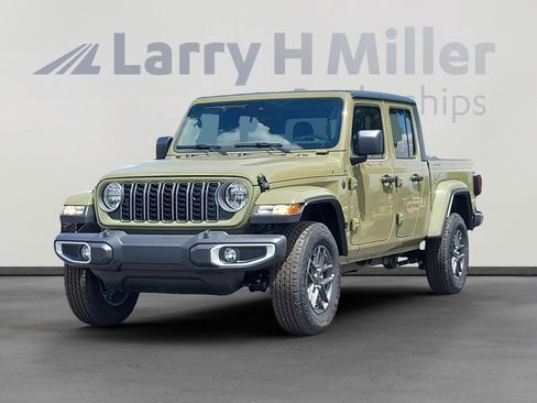 New 2025 Jeep Gladiator Sport image 1